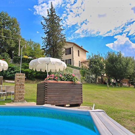 Nice Flat In Arcevia With Swimming Pool Luaran gambar