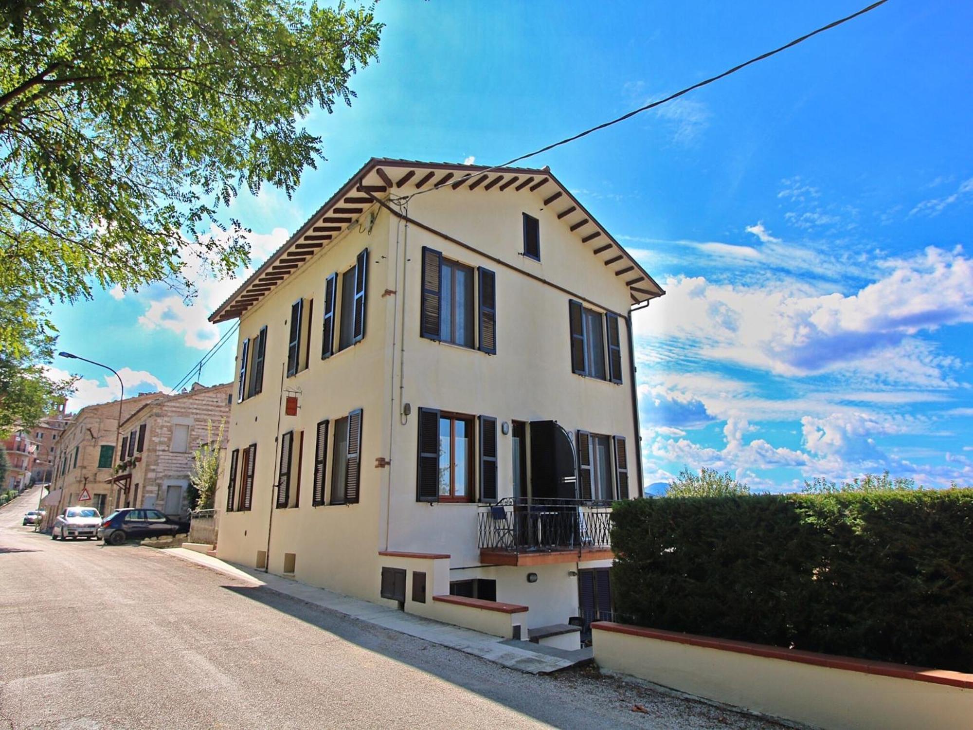 Nice Flat In Arcevia With Swimming Pool Luaran gambar