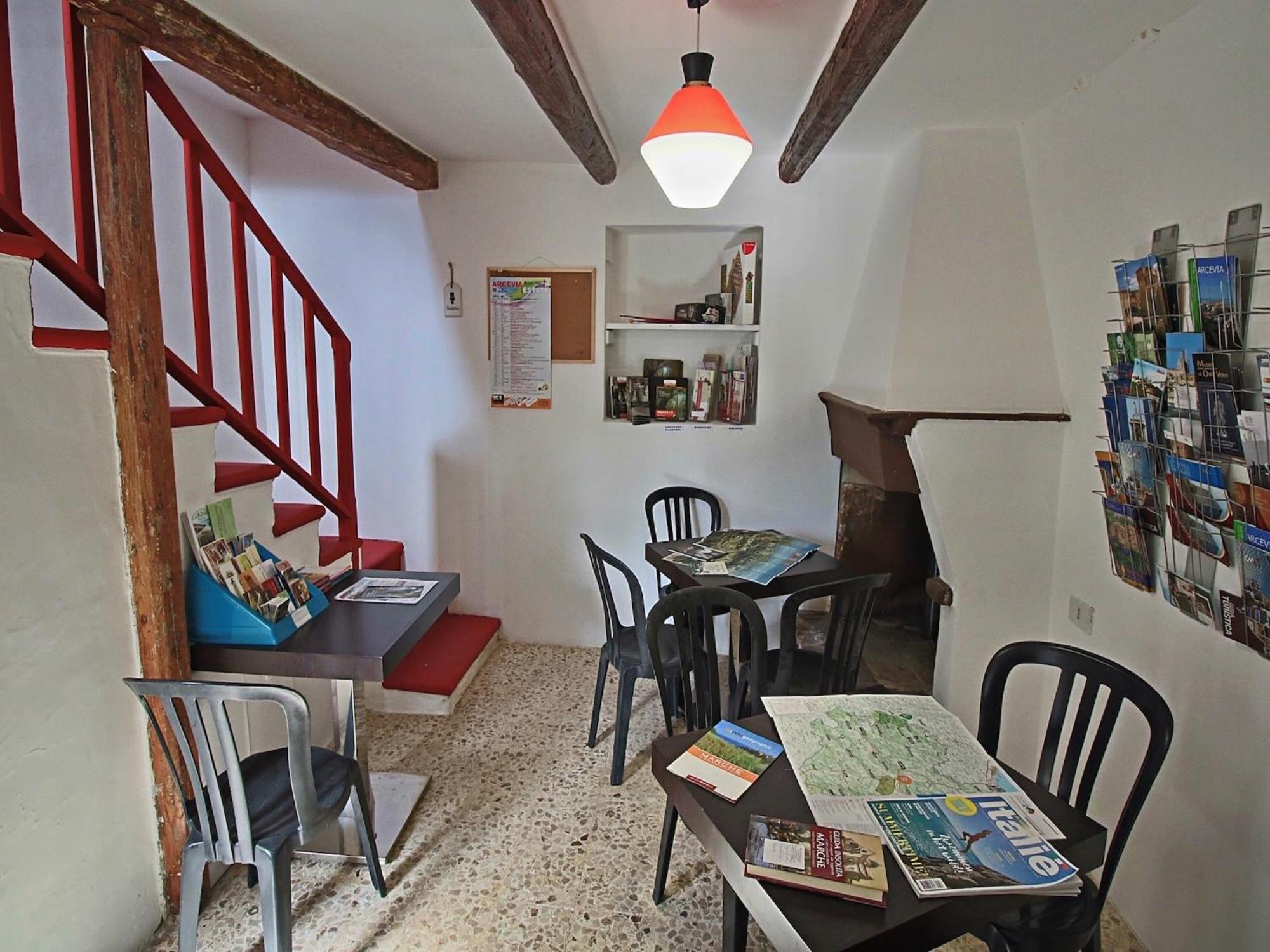 Nice Flat In Arcevia With Swimming Pool Luaran gambar