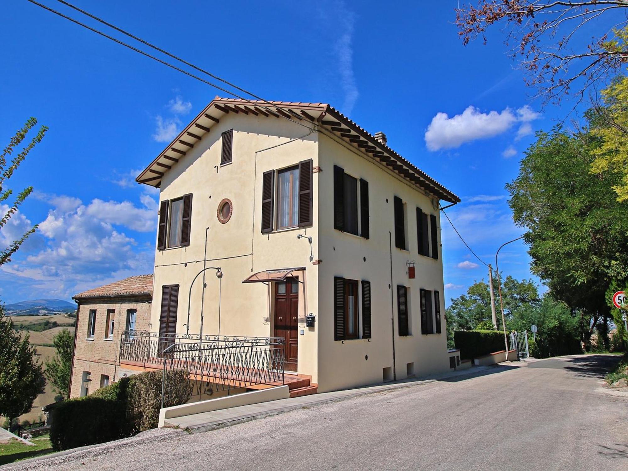 Nice Flat In Arcevia With Swimming Pool Luaran gambar