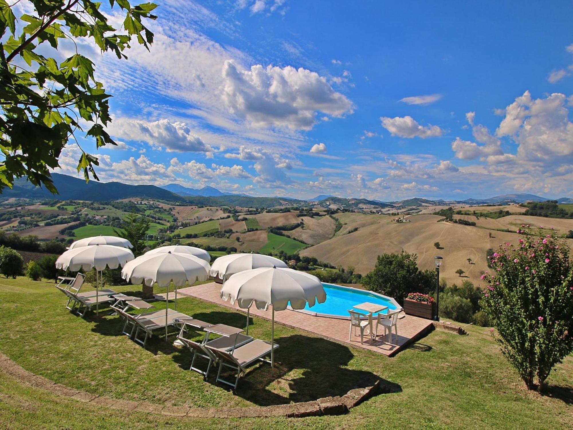 Nice Flat In Arcevia With Swimming Pool Luaran gambar