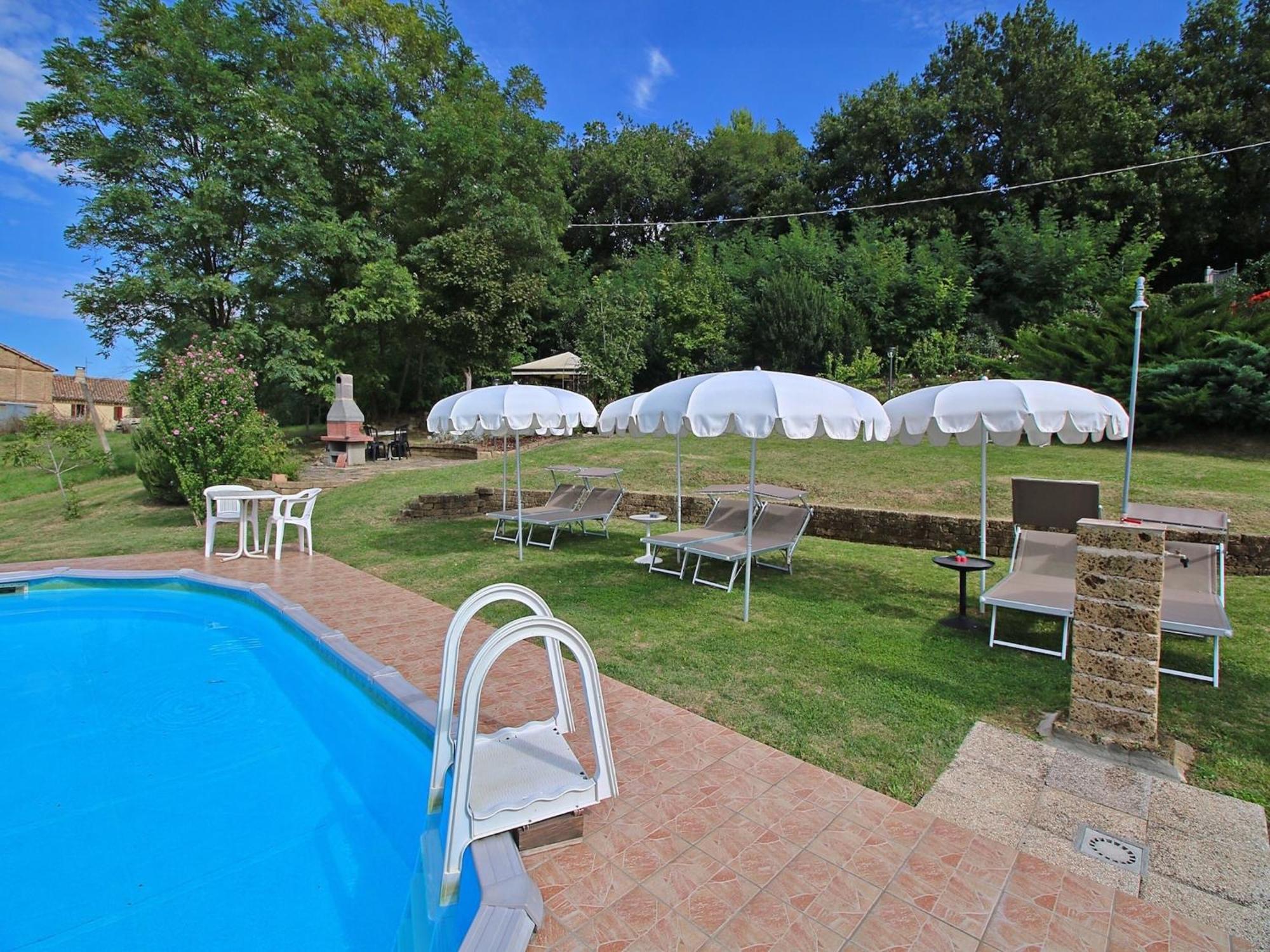 Nice Flat In Arcevia With Swimming Pool Luaran gambar