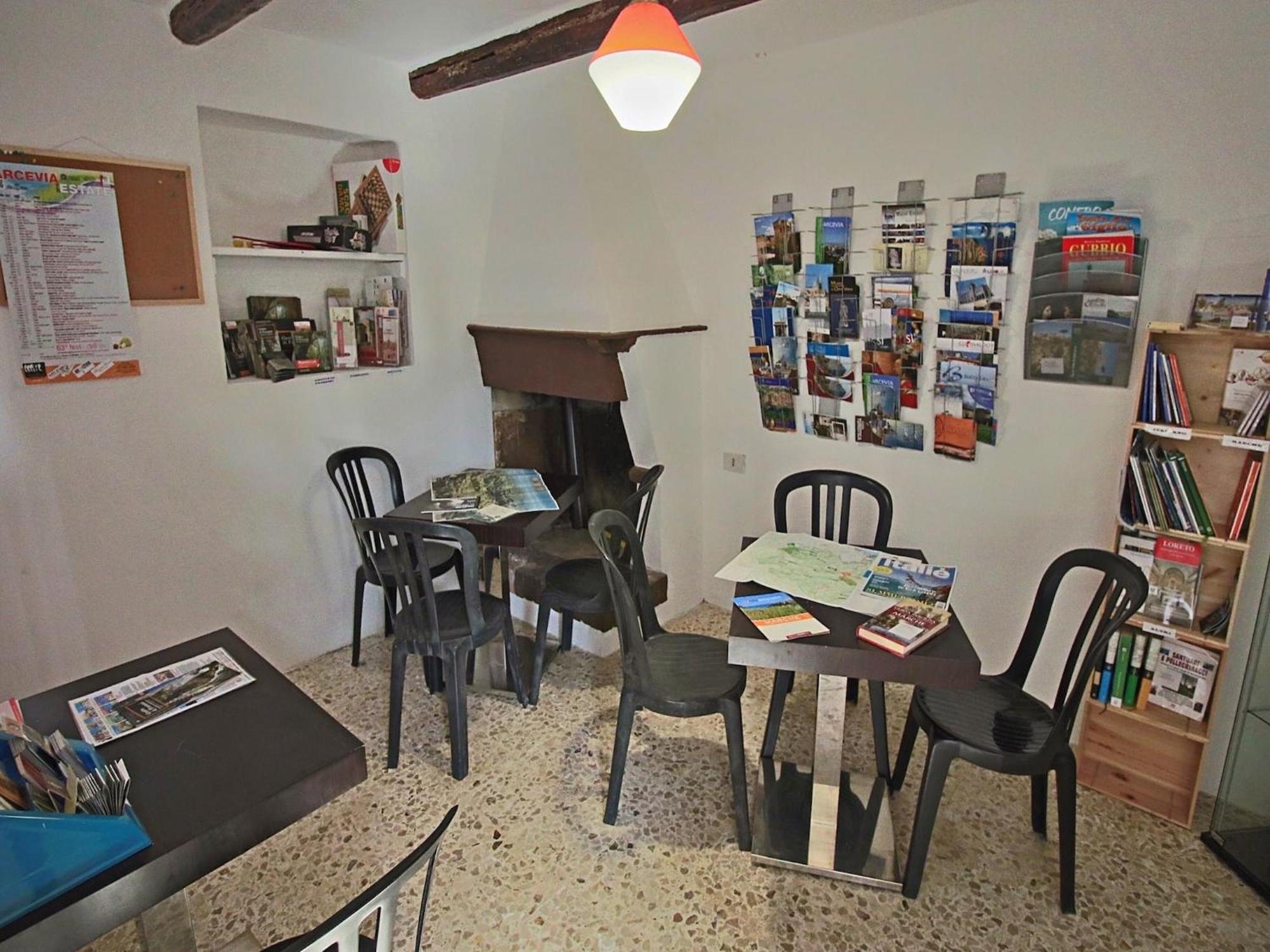 Nice Flat In Arcevia With Swimming Pool Luaran gambar