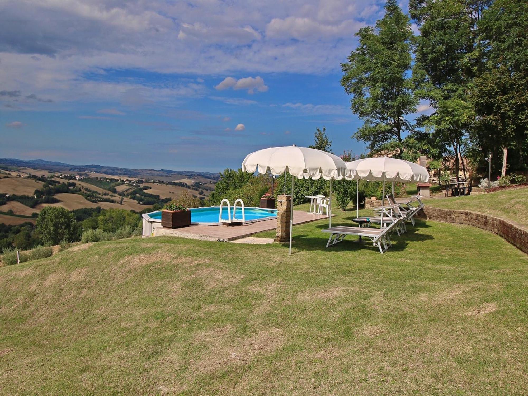 Nice Flat In Arcevia With Swimming Pool Luaran gambar