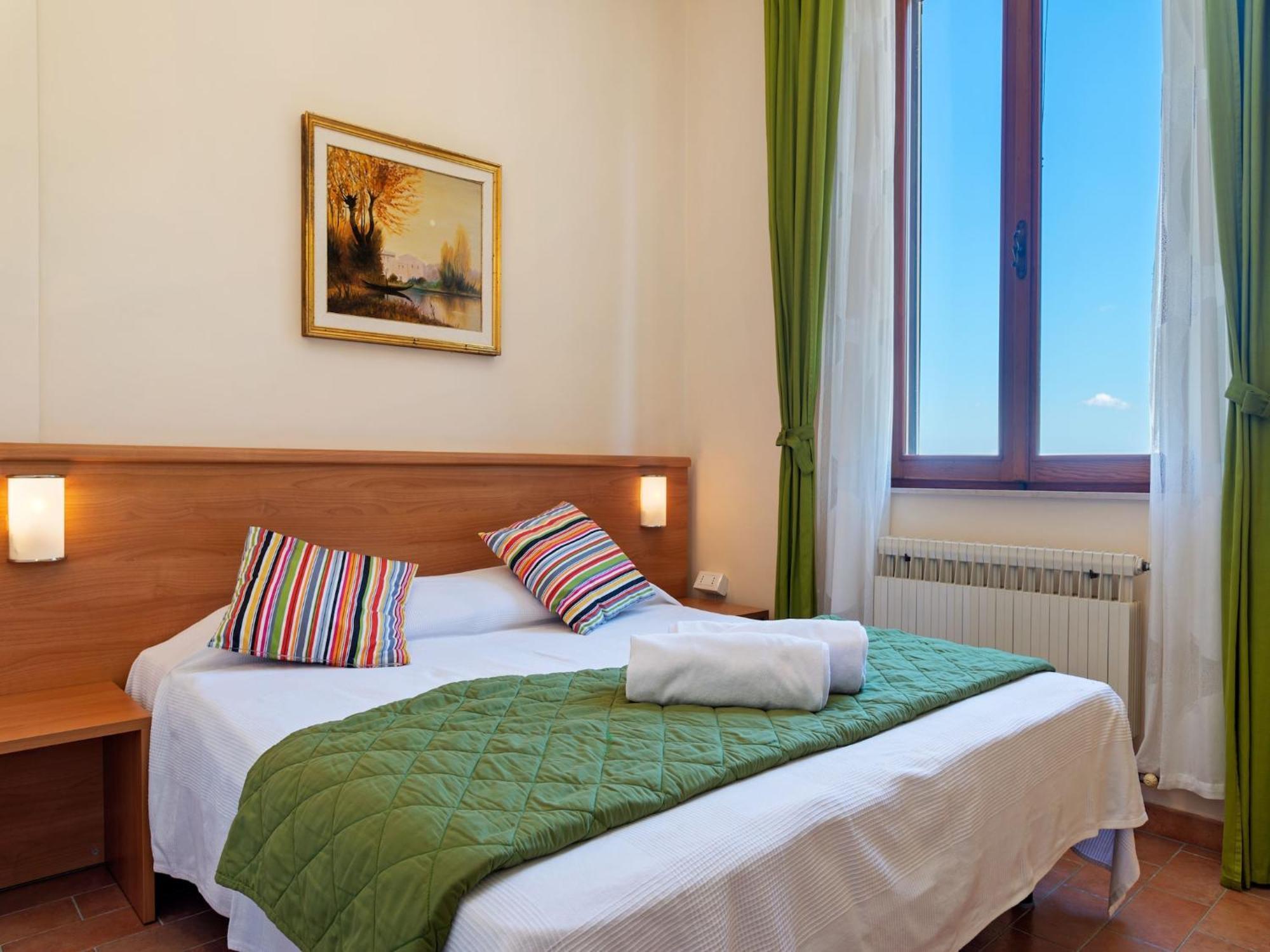 Nice Flat In Arcevia With Swimming Pool Luaran gambar